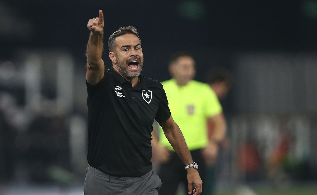 botafogo: artur jorge conta com retorno importante contra internacional