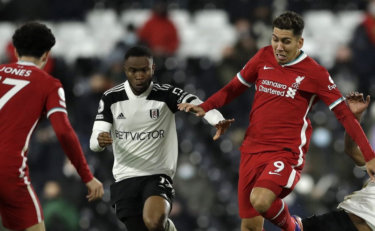 carille aprova e santos avalia proposta para contratar o atacante ivan cavaleiro, ex wolverhampton