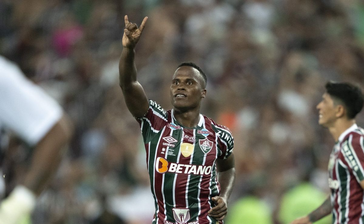 análise: retorno de jhon arias pode ser o reforço mais importante do fluminense