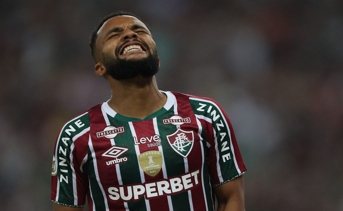 fluminense joga mal, perde para fortaleza e continua na laterna do brasileirão