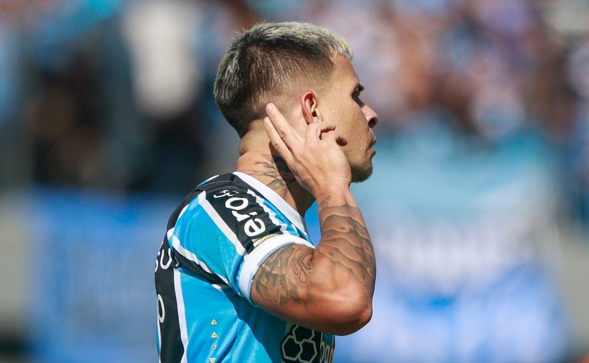 soteldo desabafa após gol em vitória do grêmio: "estava triste"