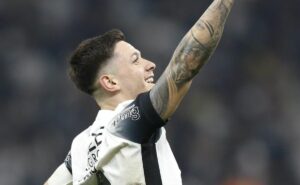 comentarista casagrande crava futuro de garro no corinthians: " tudo para virar ídolo"