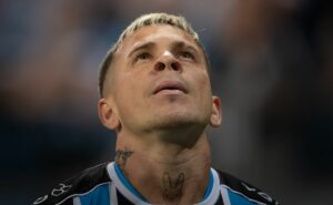 soteldo não assume erro após polêmica de atraso no grêmio: “falaram coisas que não aconteceram”