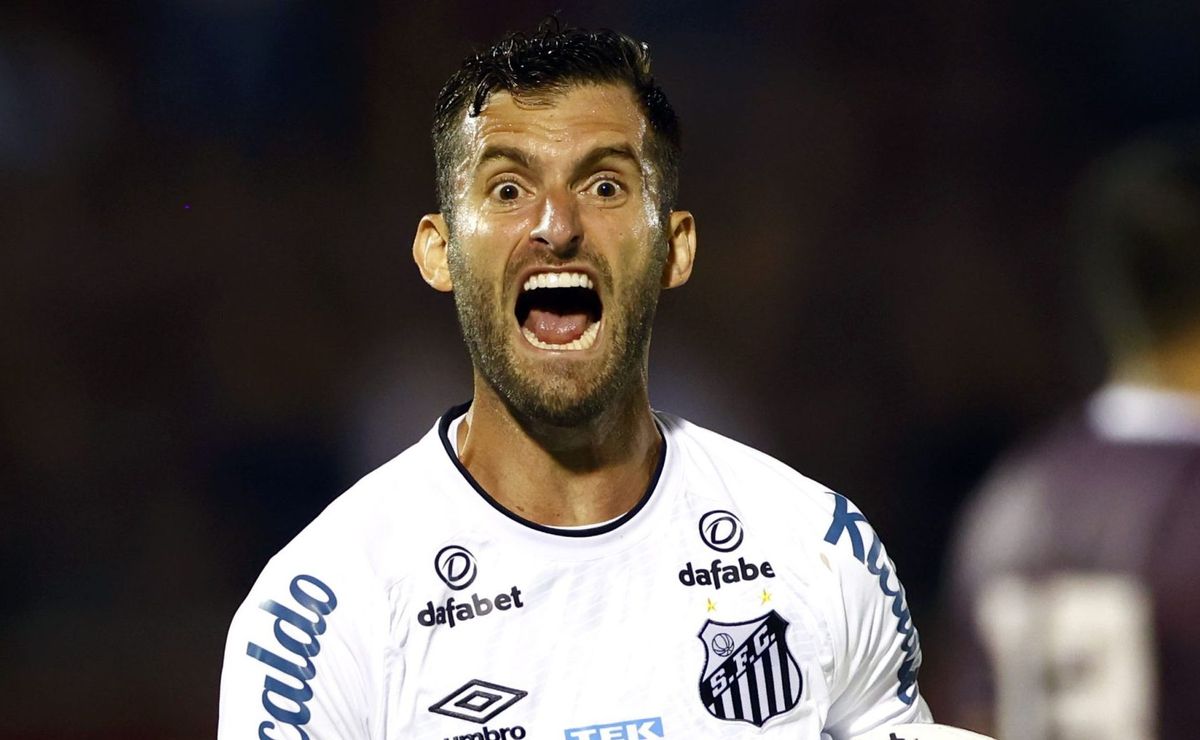 almería toma decisão e está próximo de liberar léo baptistão ao santos