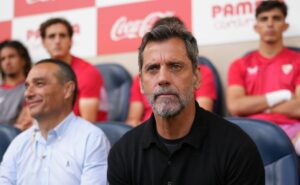 r$ 30 milhões: quique flores, técnico do sevilla, quer atacante do fluminense