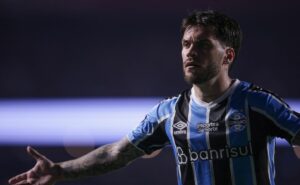 nathan pescador muda sua situação e tem reviravolta no grêmio após triunfo contra vitória