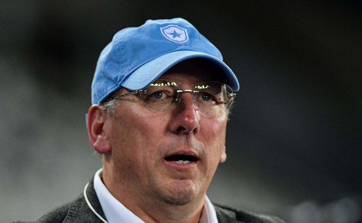 botafogo de textor formaliza proposta para assinar com o zagueiro mina, ex palmeiras