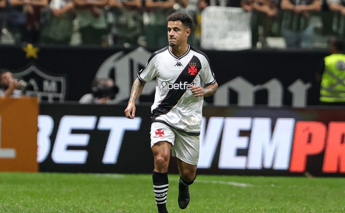 mudanças no vasco abrem brecha para titularidade de coutinho contra o grêmio