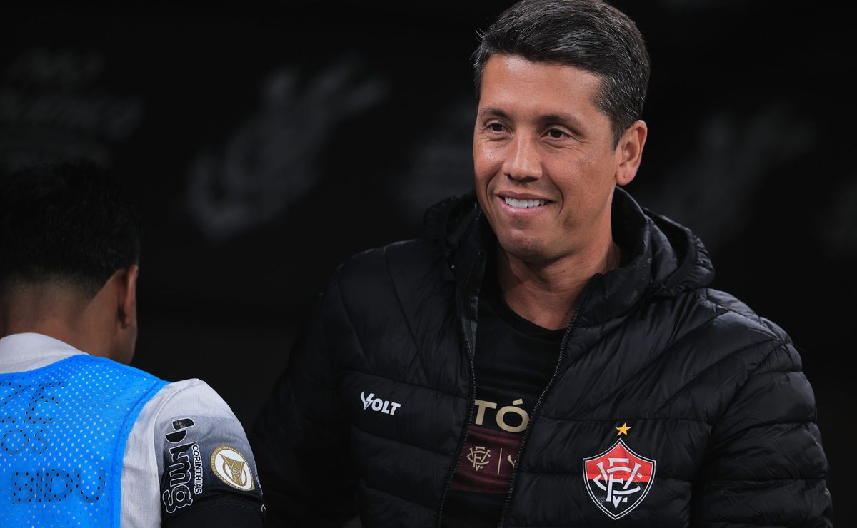 novo técnico do vasco: pedrinho fez contato com thiago carpini, ex são paulo 