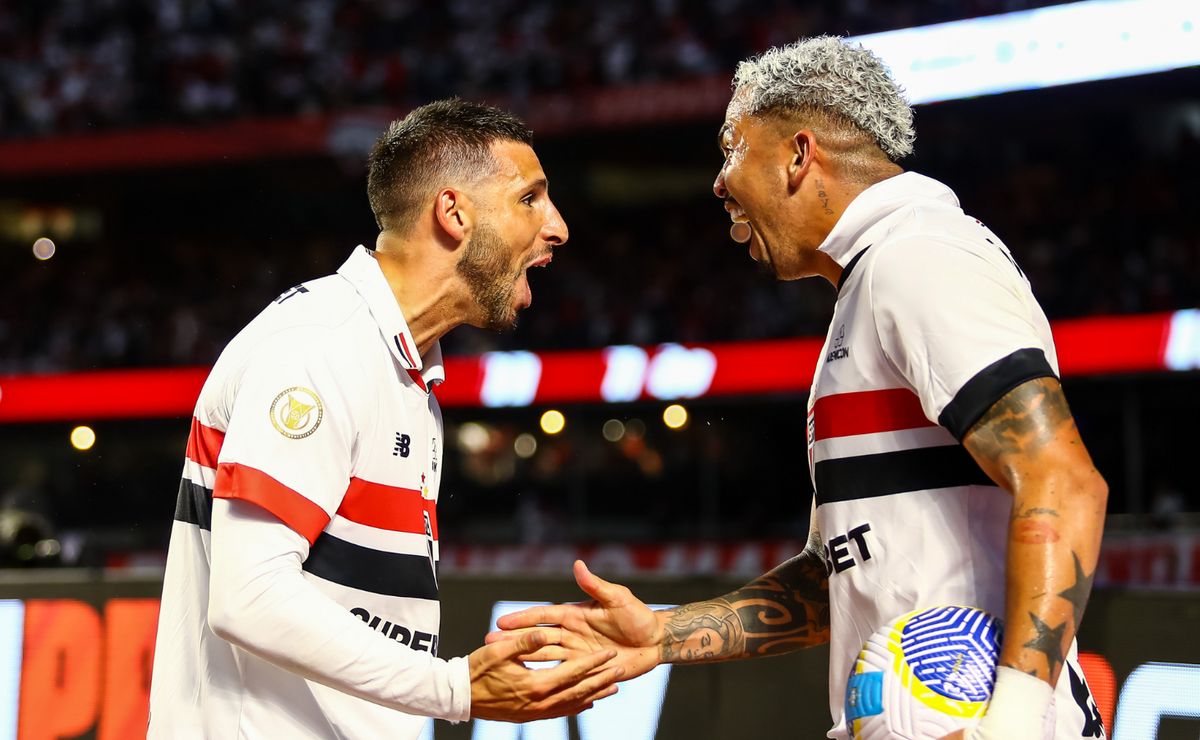 são paulo vê quarteto ideal de ataque ganhar sequência e se aproximar dos 40 gols