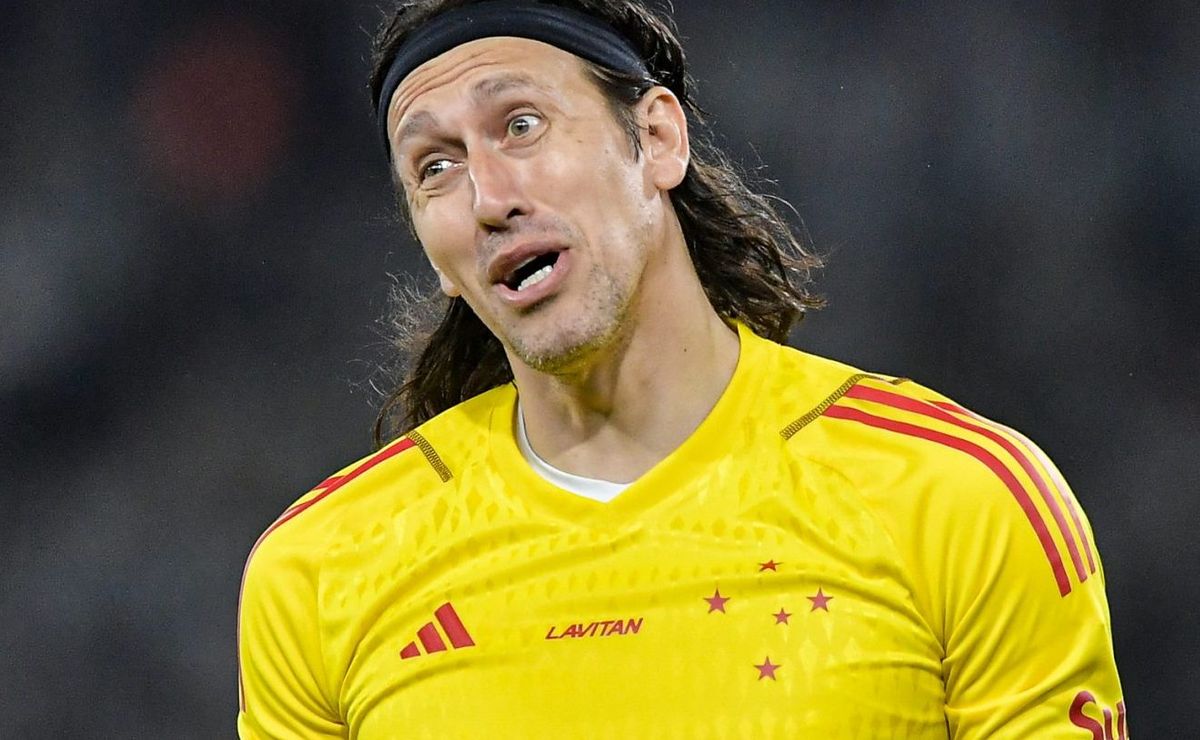 cássio volta a comentar do corinthians após goleada do cruzeiro: “passei por momentos difíceis”