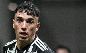 saravia é o jogador do atlético com mais desarmes no brasileirão 2024