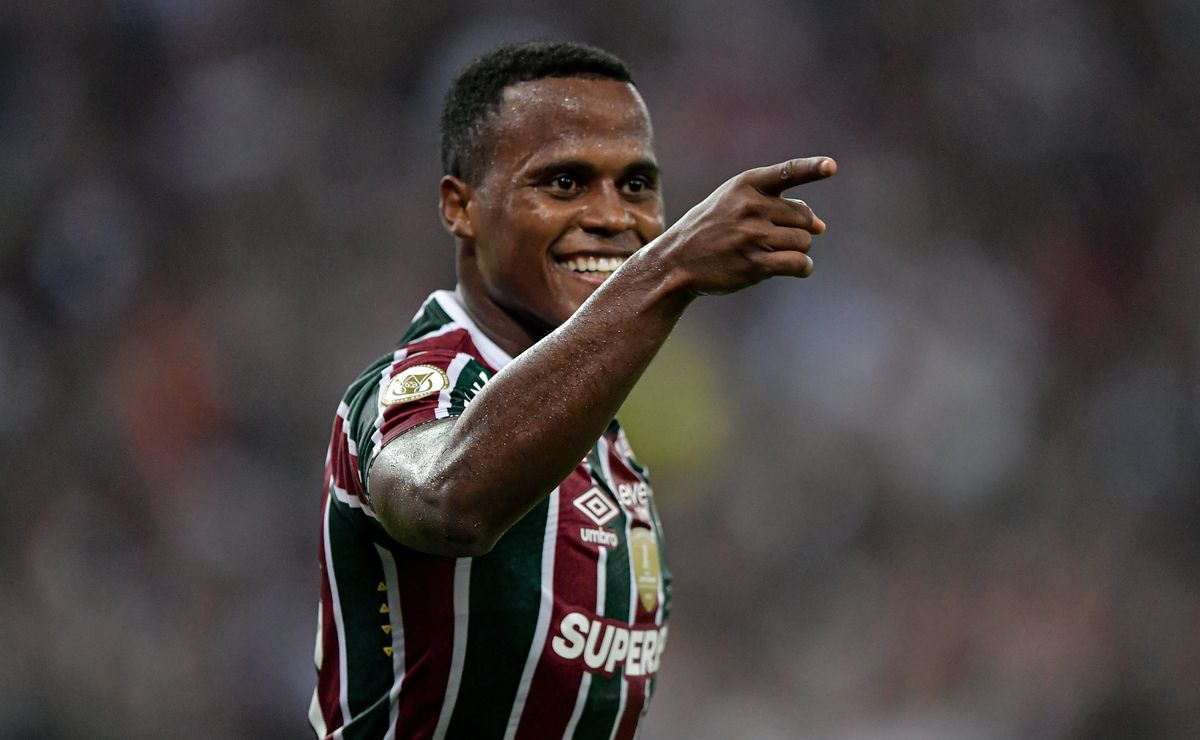 arias decide e fluminense vence palmeiras no maracanã; confira as notas