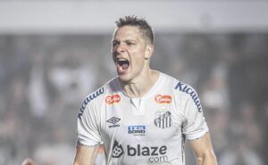 julio furch marca em dois jogos seguidos pela primeira vez pelo santos