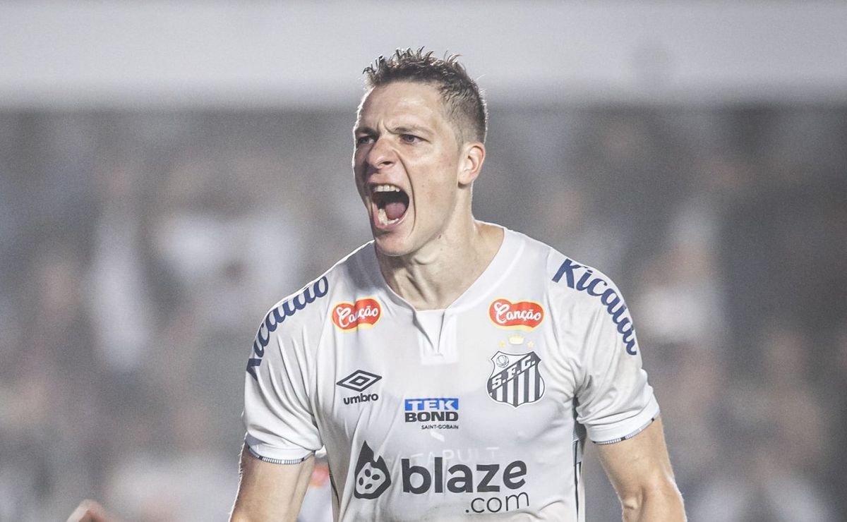 julio furch marca em dois jogos seguidos pela primeira vez pelo santos