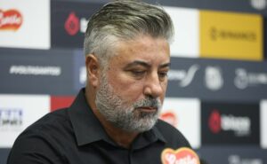 novidade ‘na área’: gallo encaminha contratação de billy arce, atacante equatoriano 