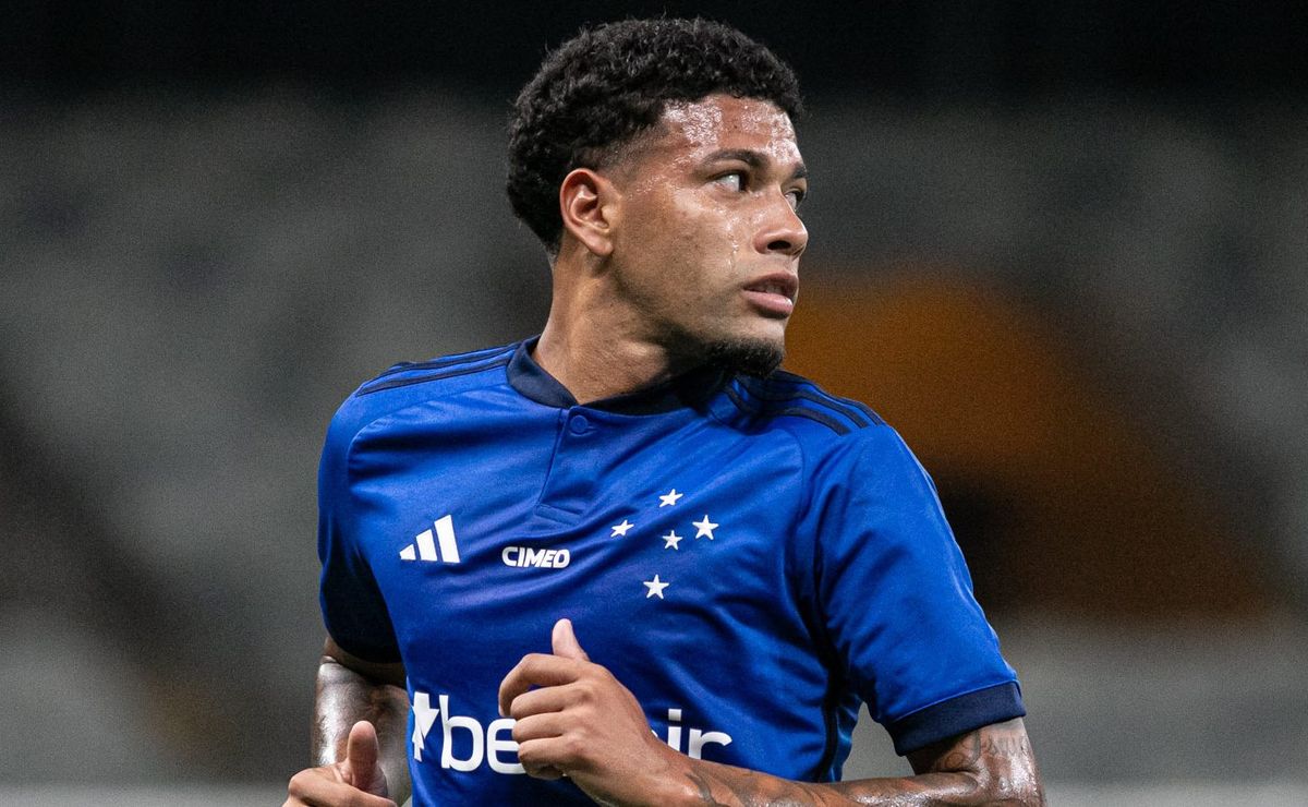 sem espaço, machado não é relacionado e aumenta chance de deixar o cruzeiro