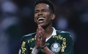 estêvão levanta esperança nos bastidores de retorno em partida decisiva do palmeiras
