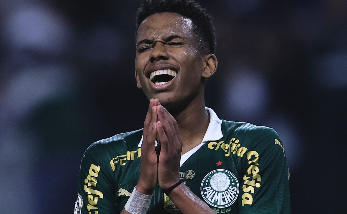 estêvão levanta esperança nos bastidores de retorno em partida decisiva do palmeiras