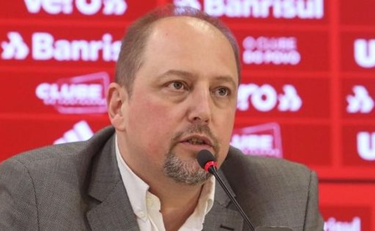 encontro com diniz acontece nas últimas horas e negócio vira realidade; barcellos está esperançoso