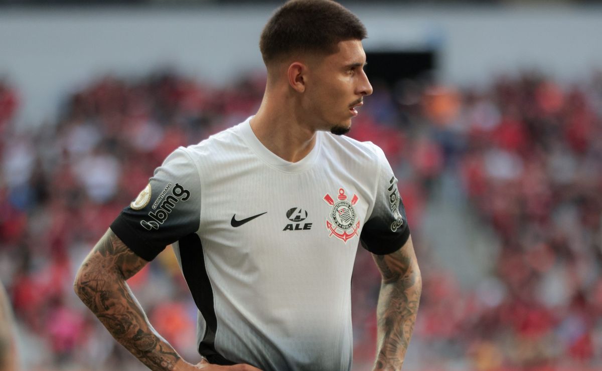 léo maná comete pênalti infantil e recebe fortes críticas no corinthians