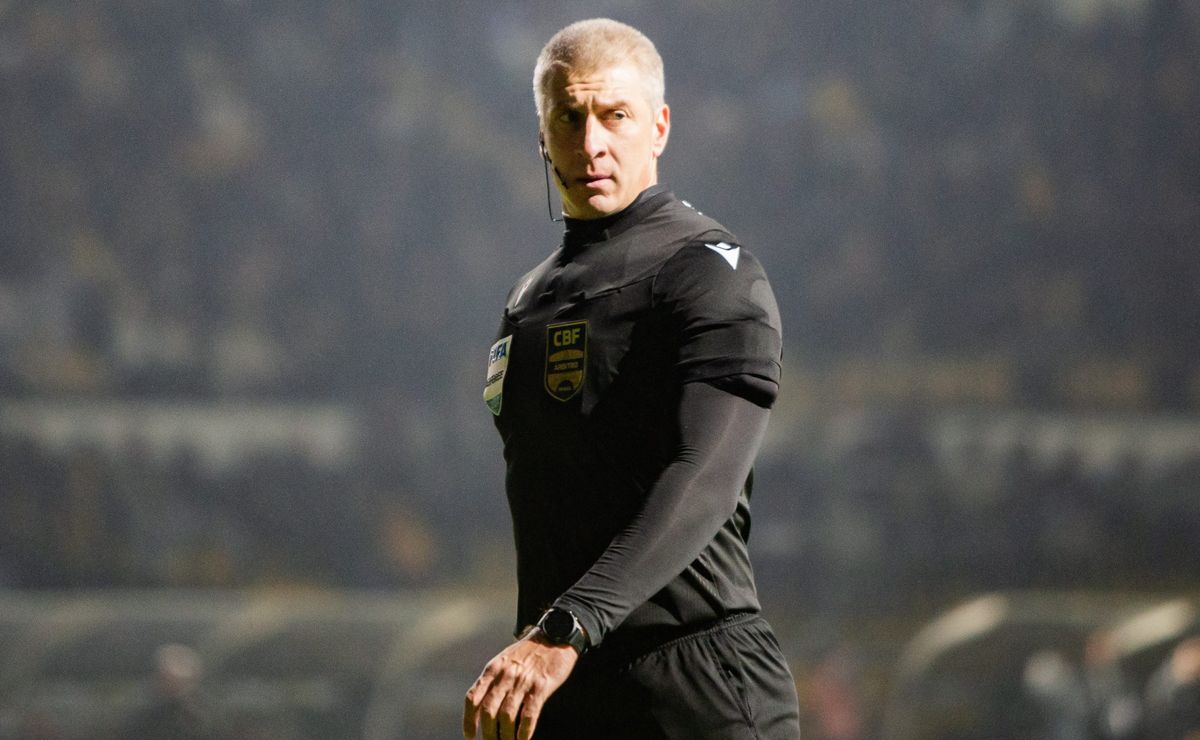 cbf escala anderson daronco para apitar duelo do botafogo contra o palmeiras