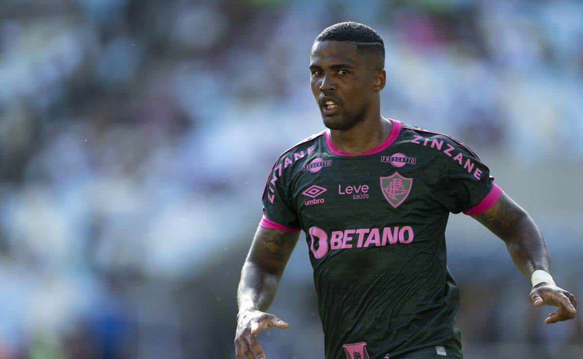 douglas costa pode reencontrar o fluminense no mundial de 2025, entenda