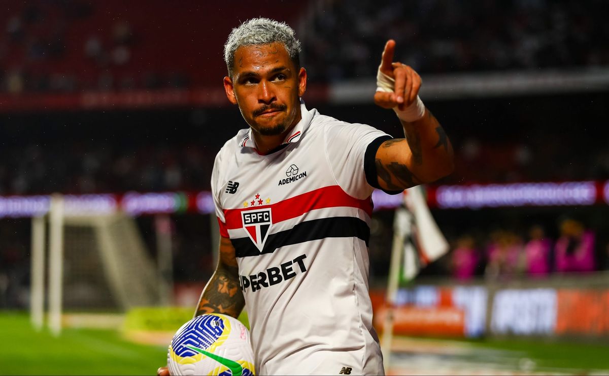 artilheiro do são paulo no ano, luciano destaca o trabalho de zubeldía: "vive intensamente o futebol"