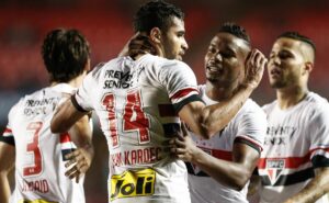 santos aprova chegada de ex são paulo e marcelo teixeira autoriza contratação