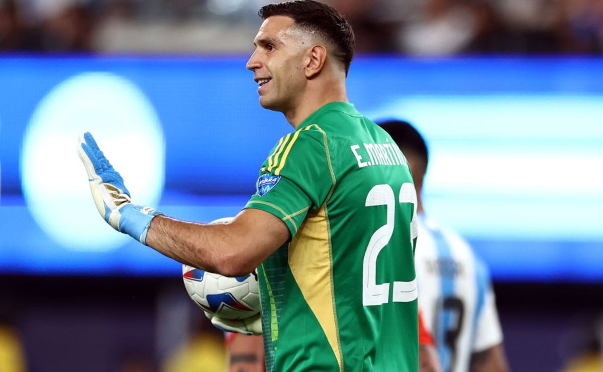 [vídeo] dibu martínez provoca seleção da colômbia antes da final da copa américa: "mais um e..."