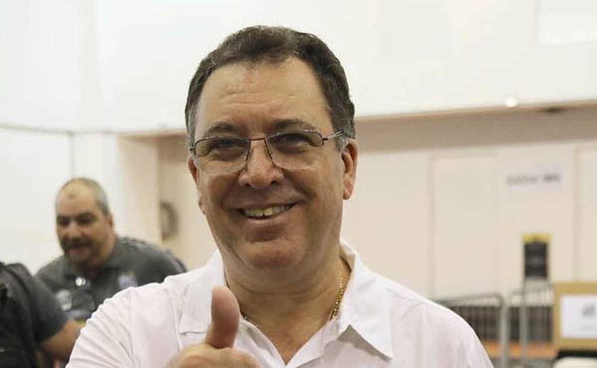 r$ 600 mil: marcelo teixeira decide fazer a maior contratação do ano e vai insistir na chegada de ganso