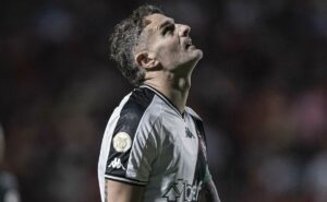 “fizemos nada”: vegetti ‘não poupa’, e diz que a equipe não pode se contentar