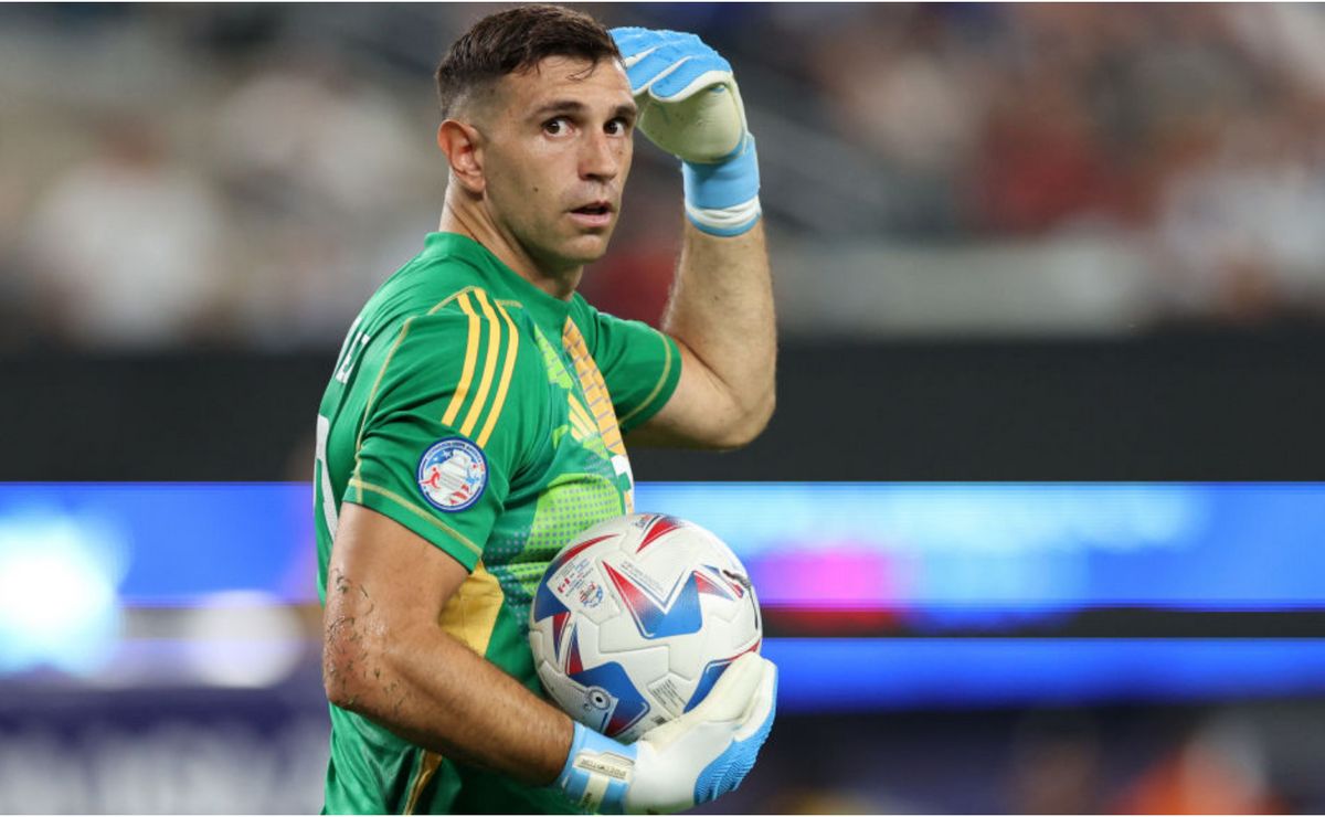 copa américa: dibu martínez protagonizou polêmica no último encontro com a colômbia: "olhe na minha cara"