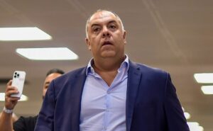 flamengo de marcos braz aceita liberar gabigol para o santos com uma condição