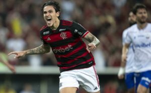 pedro manda recado à torcida do flamengo após vitória no brasileirão