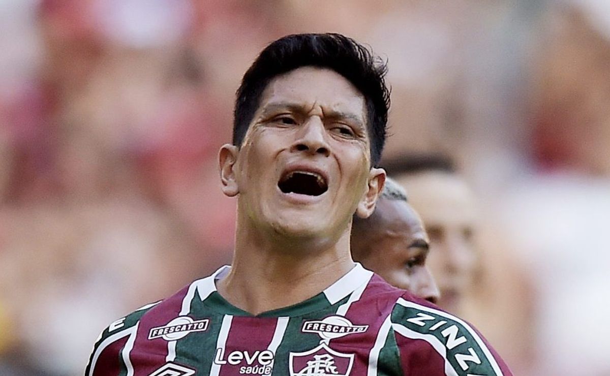 kauã elias marca pelo fluminense e torcida crava: "vai aposentar o cano"