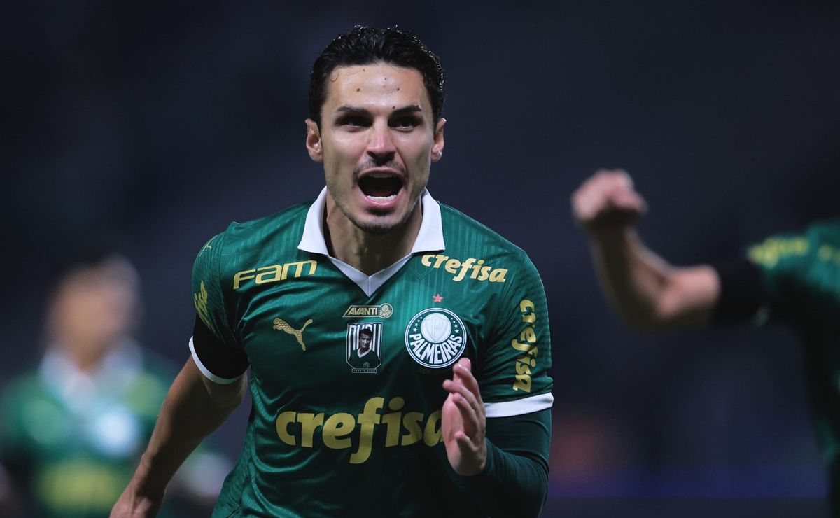 com gol de falta de veiga, palmeiras vence o corinthians e assume vice liderança do brasileiro