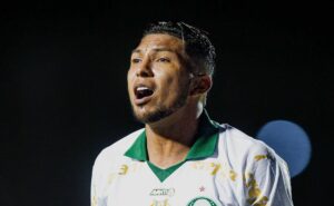 rony destaca que não vê rivalidade entre palmeiras e botafogo: “ficam criando isso” 