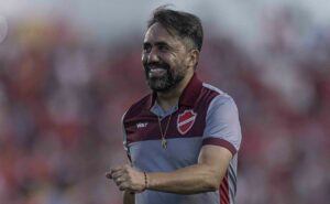 treinador do vila nova, luizinho lopes, analisa empate com santos: "resultado justo"
