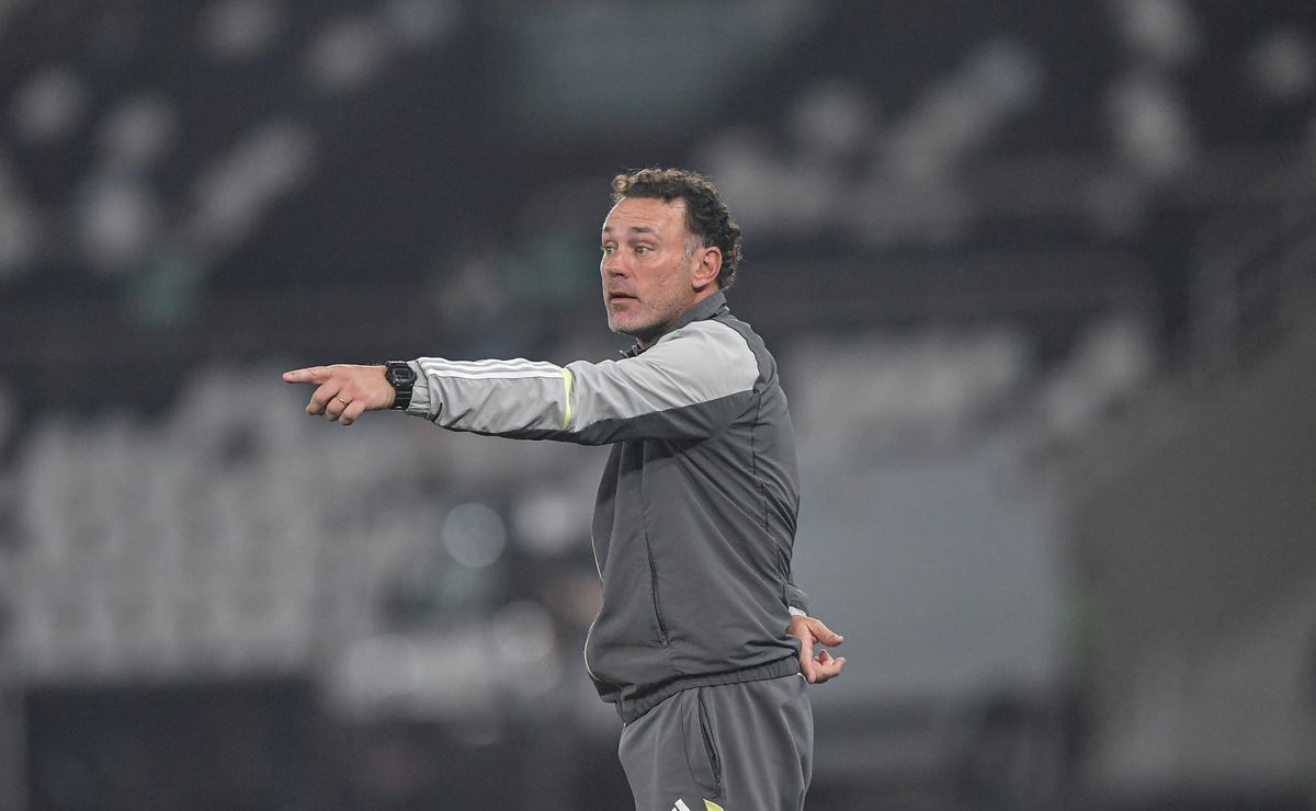 cobranças para gabriel milito no atlético mg ganham força após jogo contra botafogo