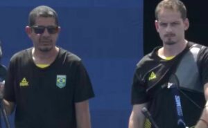 olimpíadas 2024: técnico de tiro com arco viraliza com comparações a vampeta e zeca pagodinho