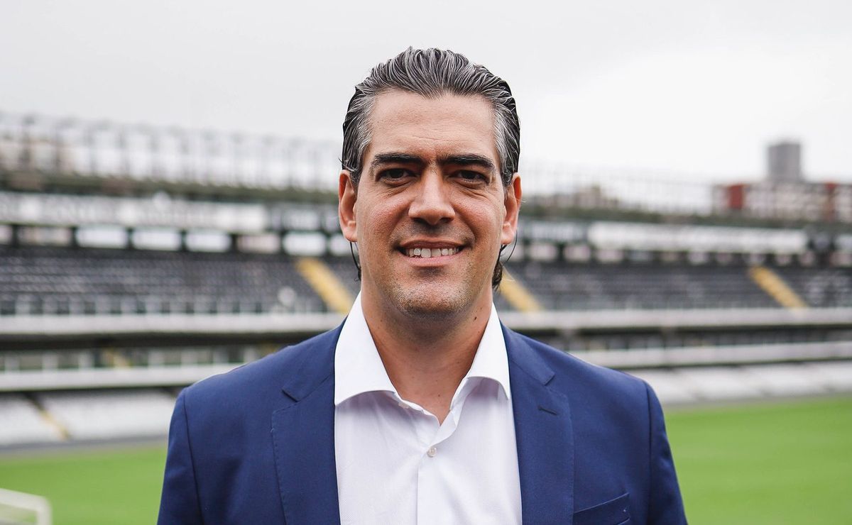 nova contratação no santos está sendo finalizada e paulo bracks se prepara para anunciar billy arce