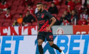 contrato até 2027: corinthians oficializa a contratação de alex santana