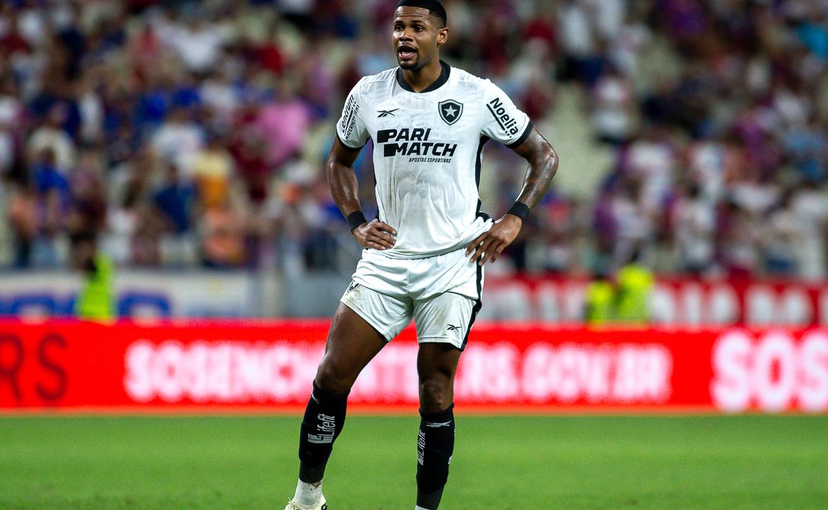 lesão grave de junior santos abala o botafogo e gera incertezas