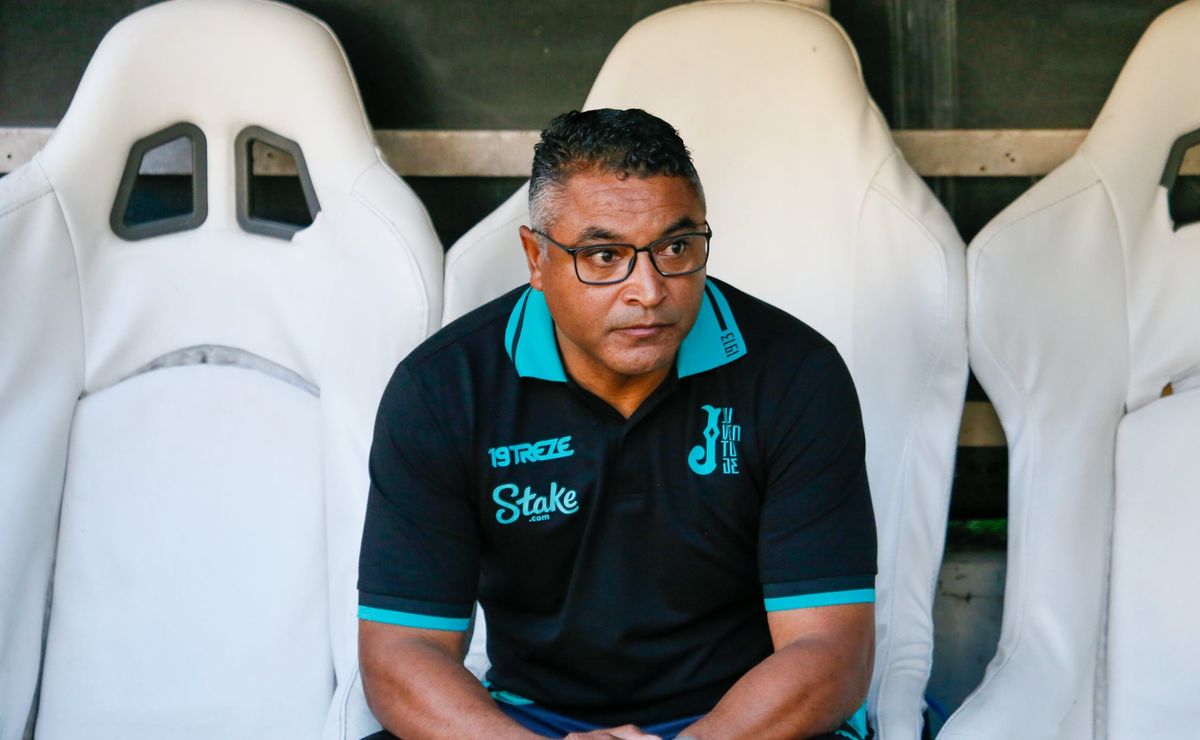 roger machado chega ao internacional na quarta feira (17), com salário de r$ 500 mil  