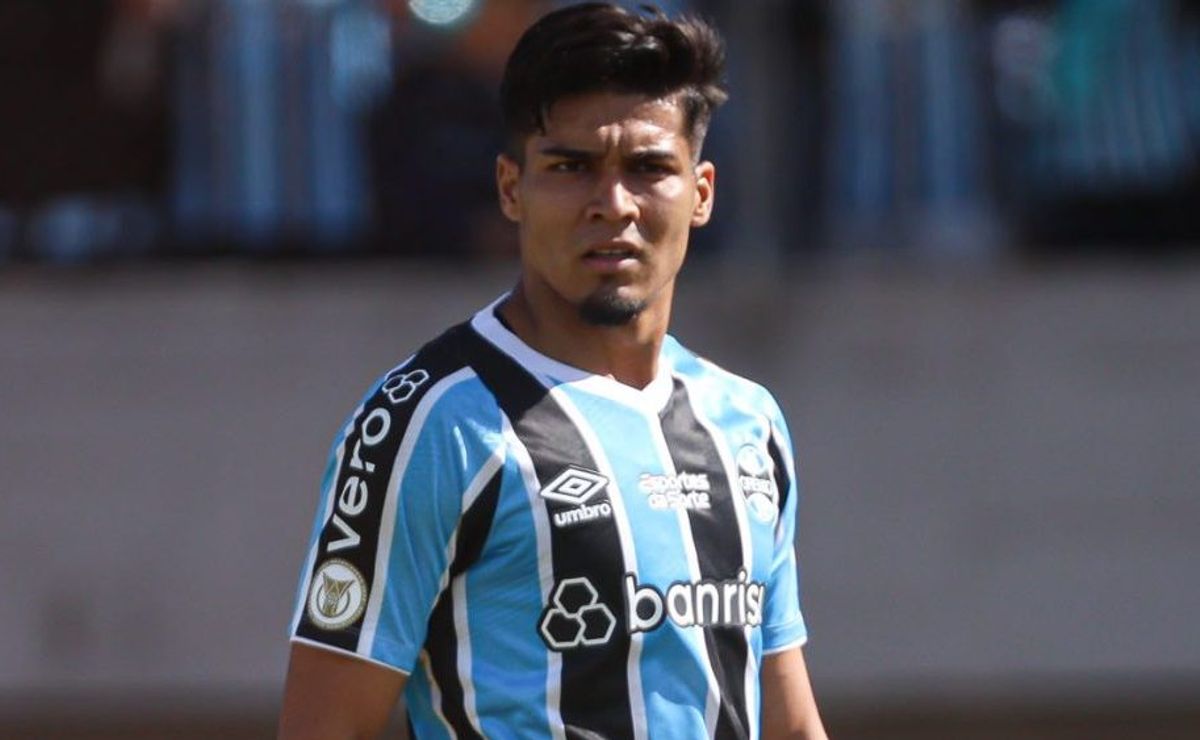 renato gaúcho detalha preocupação com arezo no grêmio: “perguntei se ele se garantia”