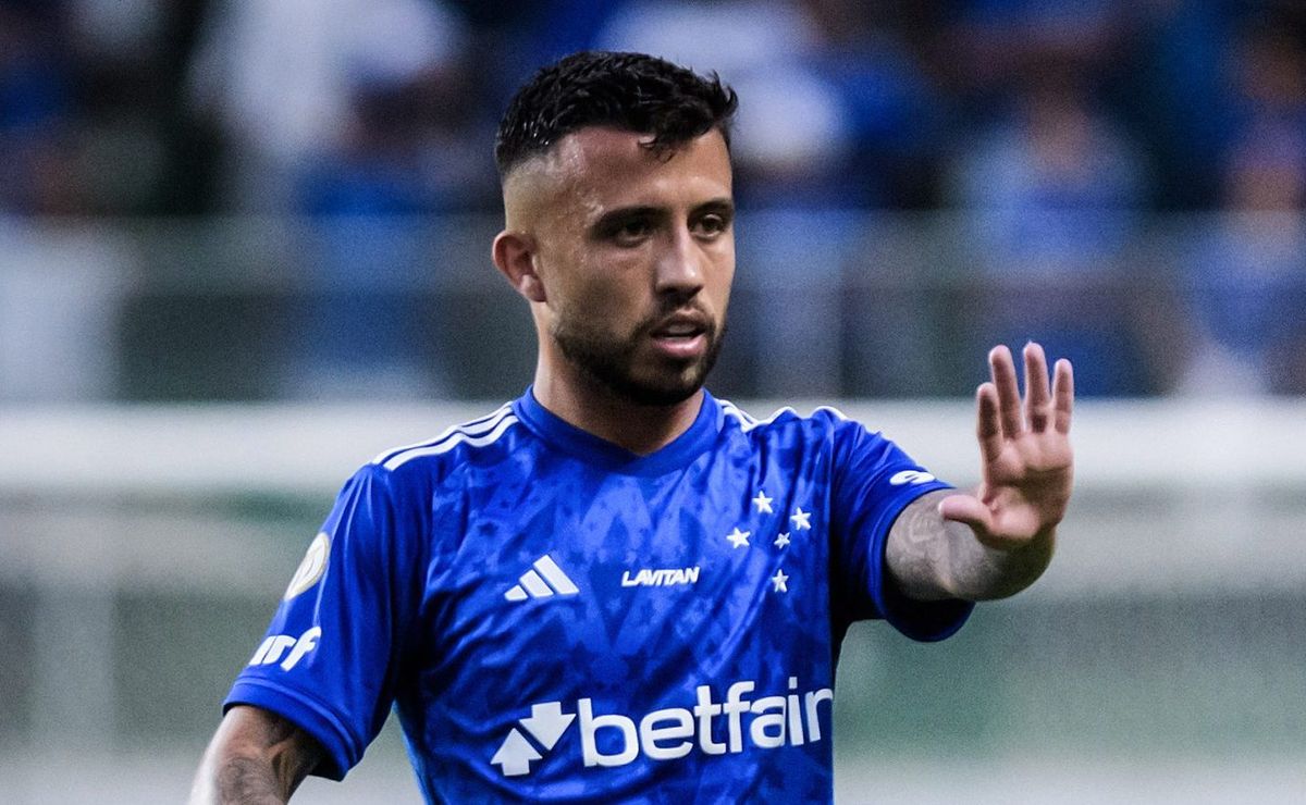 seabra faz matheus henrique e novos reforços passarem por atividade de adaptação no cruzeiro