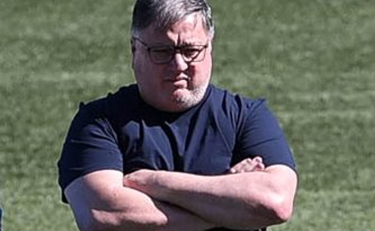 em um ano, palmeiras iguala recorde de reforços contratados por anderson barros; confira quanto o clube investiu