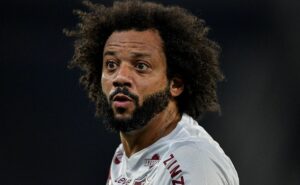 marcelo preocupa o fluminense e teste no ct carlos castilho define se lateral será afastado