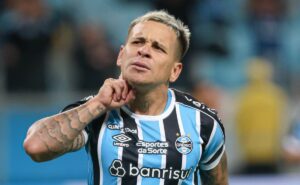 soteldo falta em treino crucial e vira desfalque do grêmio para sequência da temporada